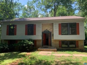 Building Photo - 103 Cloverhill Ct