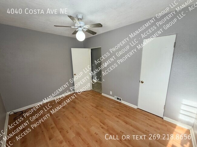 Building Photo - 4040 Costa Ave NE