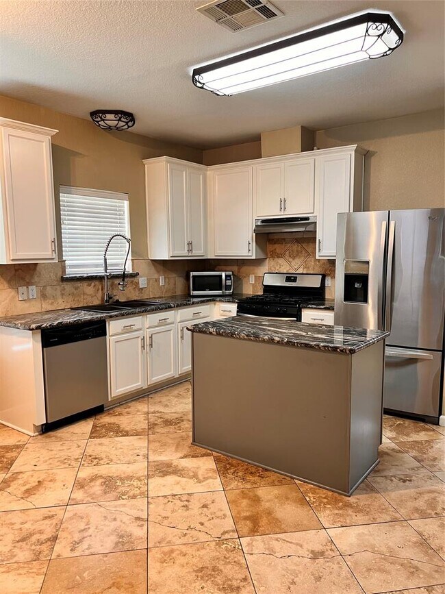 Building Photo - 1511 Tonia Loop
