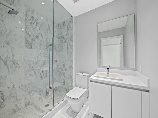 Building Photo - 701 N Fort Lauderdale Beach Blvd