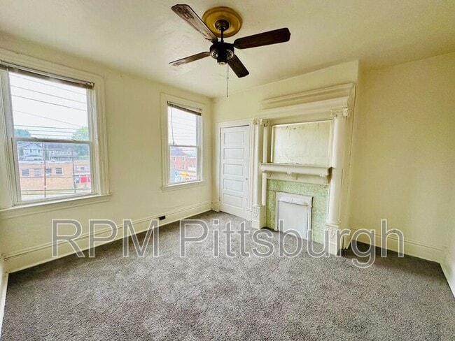 Building Photo - 1017 Emporia St