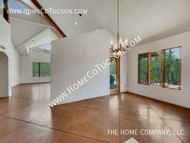 Building Photo - 12235 E Horsehead Rd