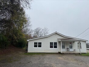 Building Photo - Welcoming 3-Bedroom 1-Bathroom home in Sod...