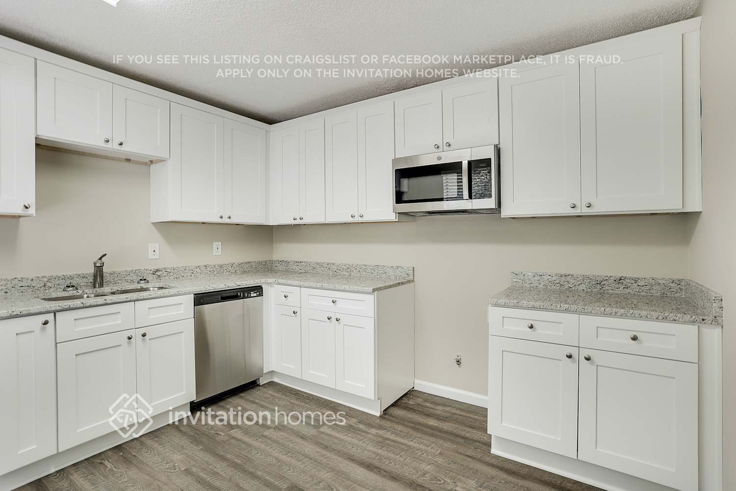 Building Photo - 832 Post Rd Cir