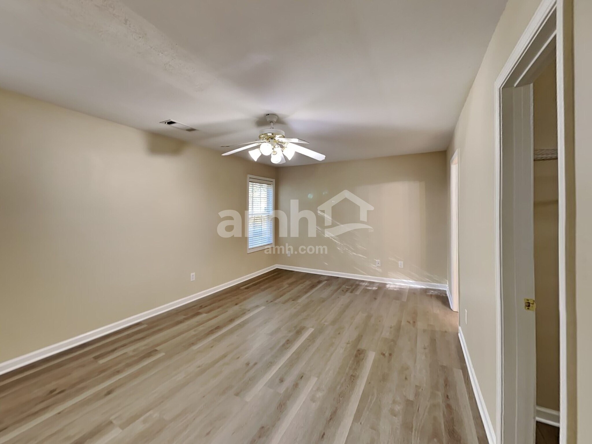 Building Photo - 6483 Grand Hickory Dr