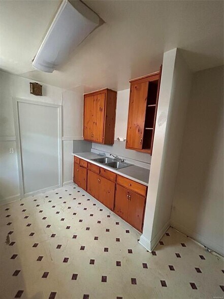 Building Photo - 3616 Gaston Ave