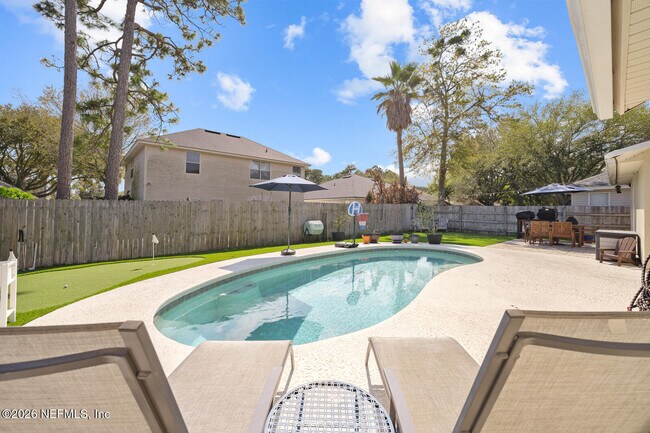 Building Photo - 13948 Spoonbill St N