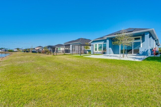 Building Photo - Luxurious Solar Powered 4 Bedroom, 3 Bath ...