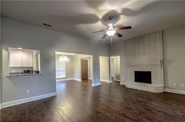 Building Photo - Updated 3 Bedroom/2 Bath w/ Open Floorplan and Big Backyard w/ lots of shade trees