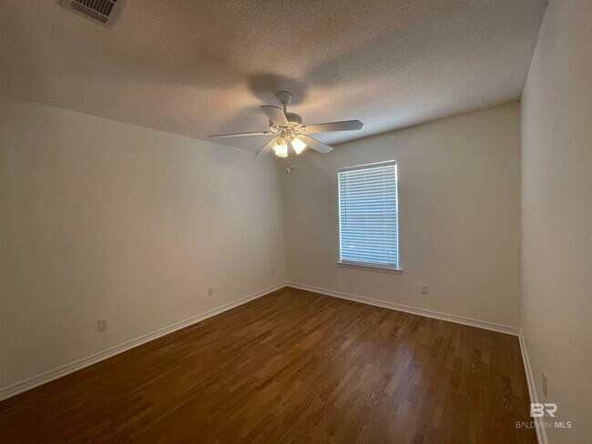 Building Photo - 110 Covey Run Pl