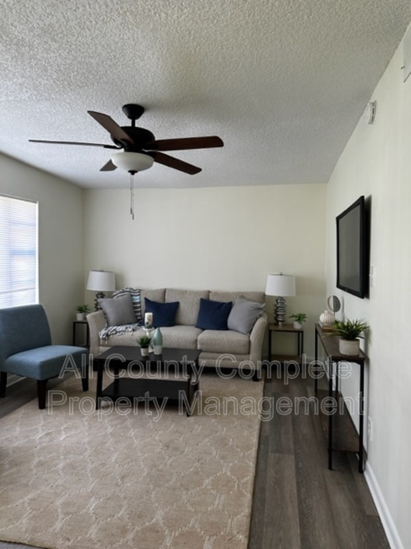 Building Photo - 6004 Marsha Dr