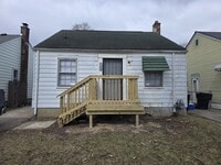 Building Photo - 15825 Fairmount Dr