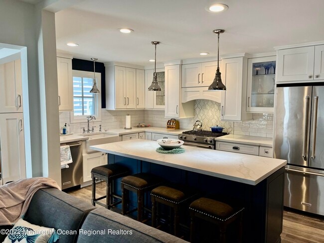 Building Photo - 218 Marine Pl