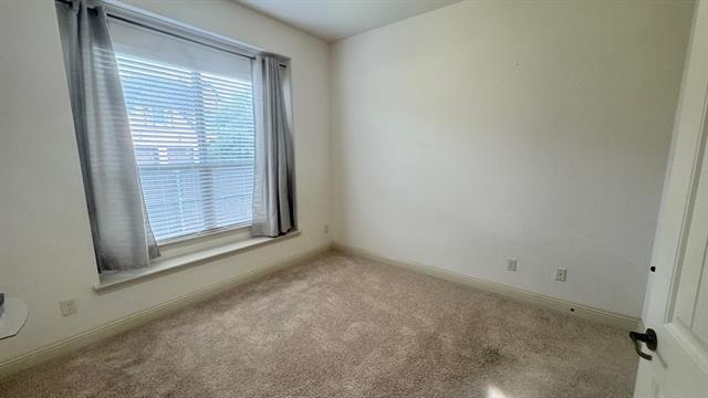 Building Photo - 700 Stevens Ct
