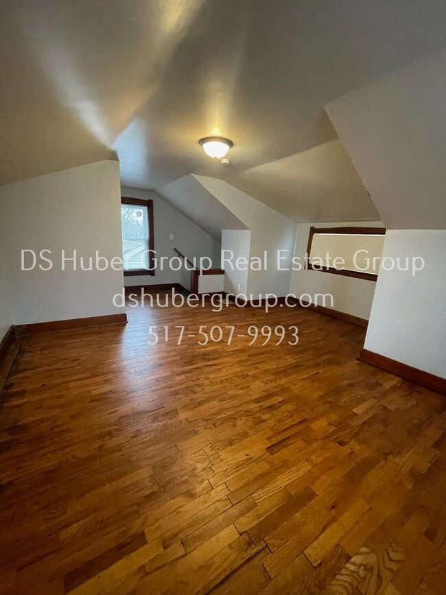 Building Photo - 805 Comfort St