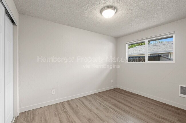 Building Photo - 3939 N Mayfair St