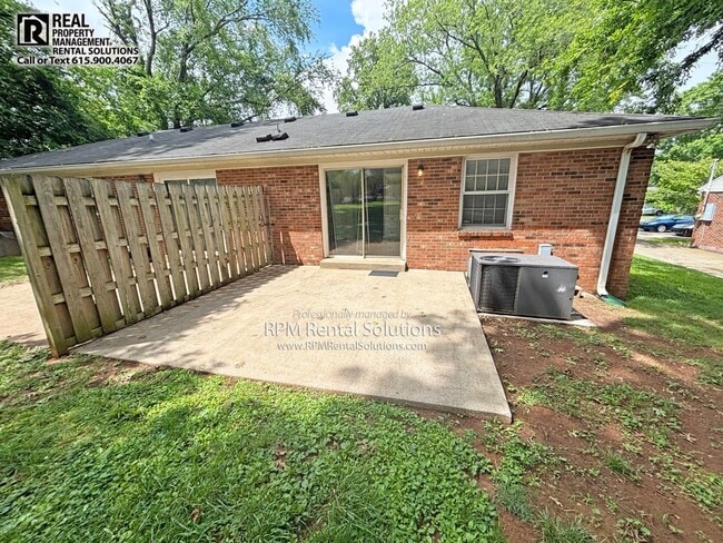 Building Photo - Wonderful 2BD/1BA duplex in the heart of Murfreesboro!
