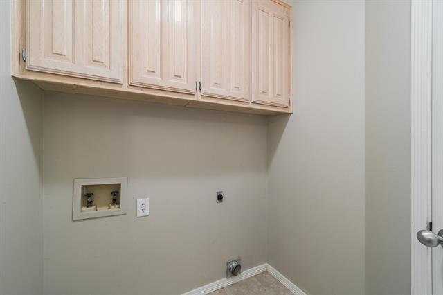 Building Photo - 2401 Hedgeapple Dr