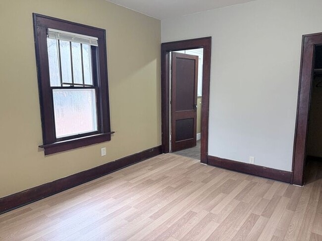 Building Photo - Ready, Set, Move – Unmatched Rental Deal!