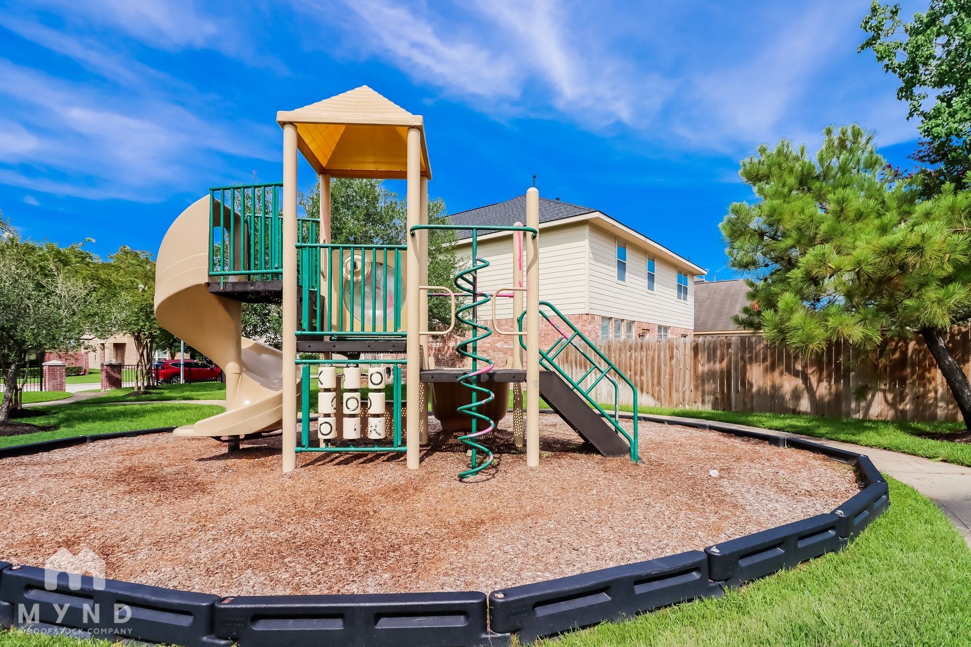 Building Photo - 4914 Forest Hurst Dr