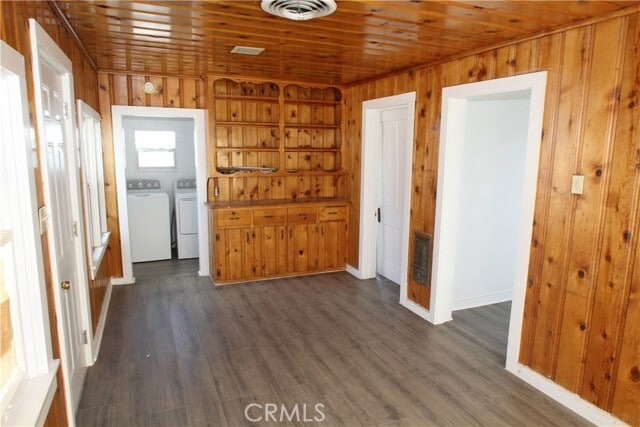 Building Photo - 412 D St