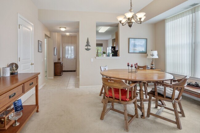 Building Photo - 12452 Wedgemere Dr