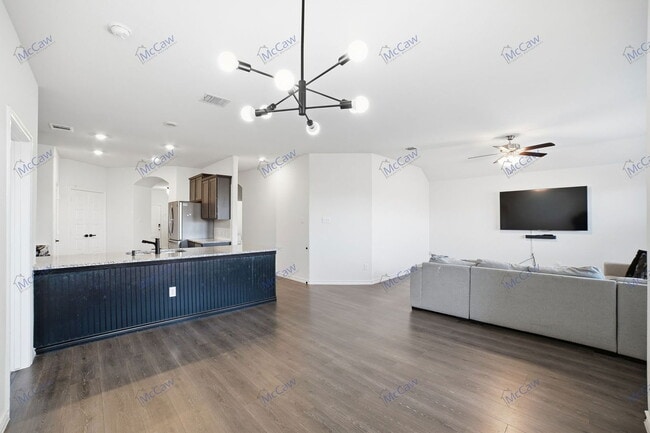 Building Photo - 783 Fort Ln