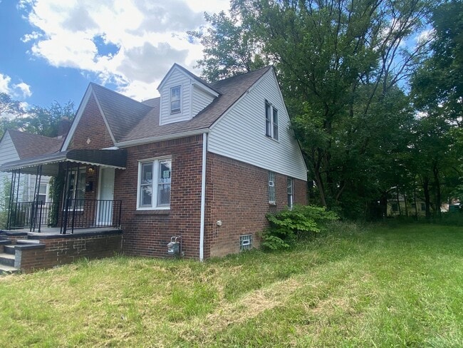 Primary Photo - 19333 Conley St