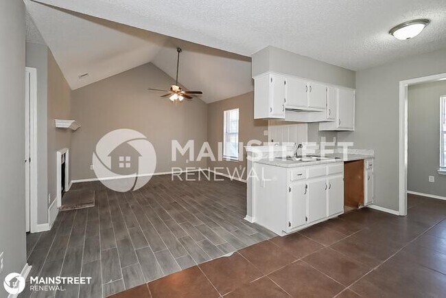 Building Photo - 4568 Summer Creek N, Memphis, TN 38141