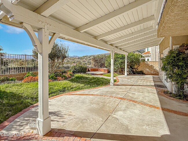 Building Photo - 12057 Falcon Crest Way