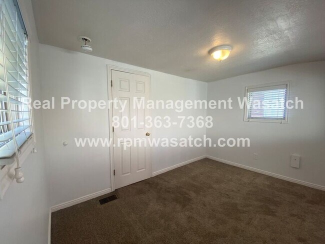 Building Photo - 1103 E Sherman Ave