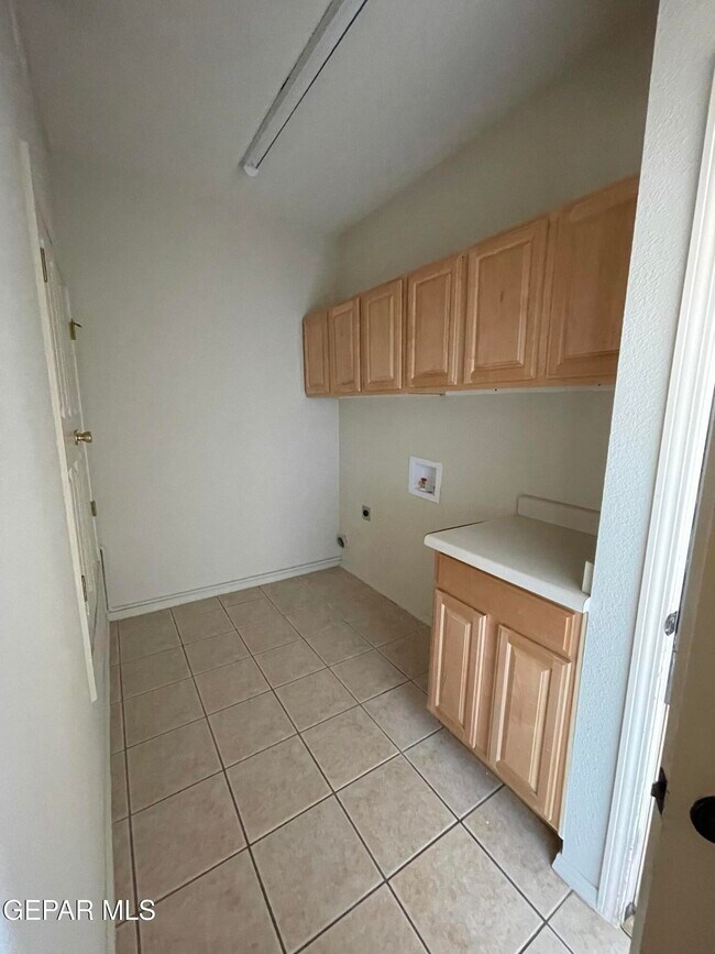 Building Photo - 206 Vic Clark Ct