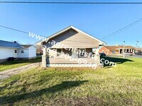 Building Photo - 2 Bedroom House