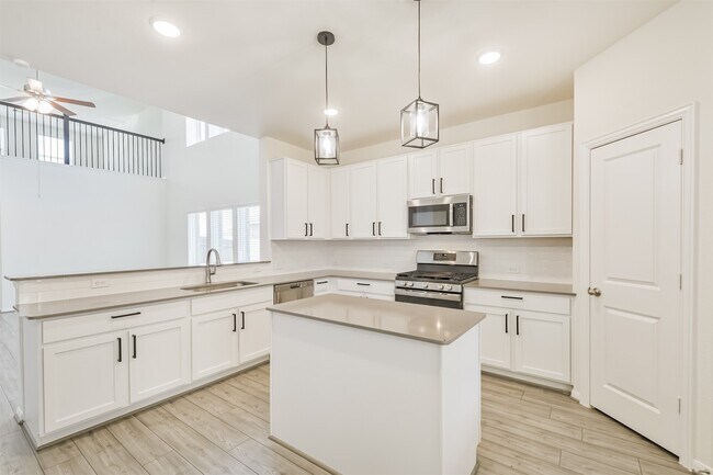 Building Photo - 30812 Willow Green Ln