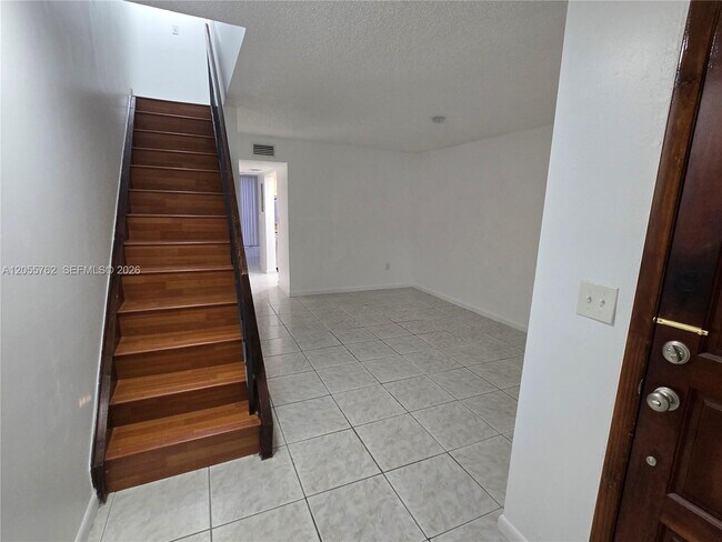 Building Photo - 12230 SW 16th Terrace