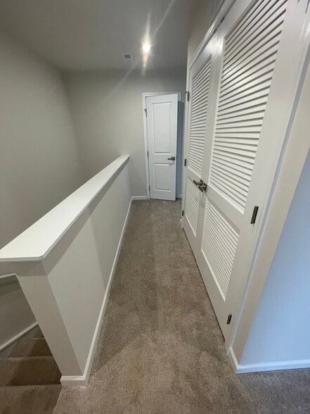 Building Photo - 1152 Robins Nest Dr