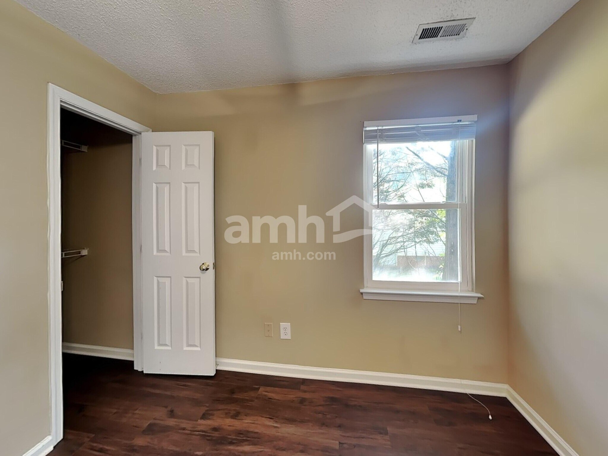 Building Photo - 5008 Lonita St