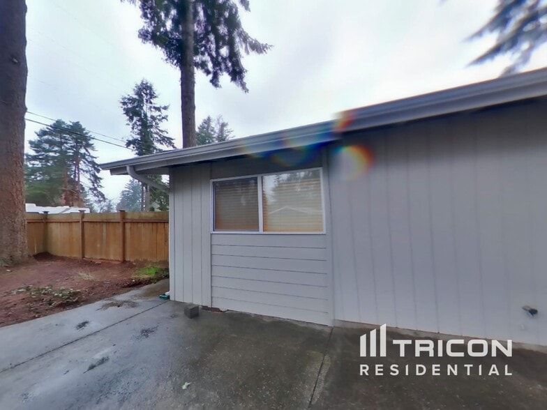 Building Photo - 12115 Stonebrook Cv