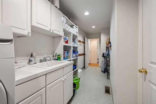 Building Photo - 1781 Quail Ridge Dr