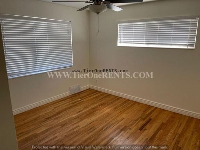 Building Photo - This property offers a NO DEPOSIT option available for qualified renters!