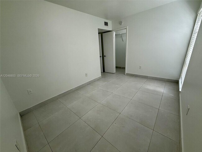 Building Photo - 20 SW 108th Ave