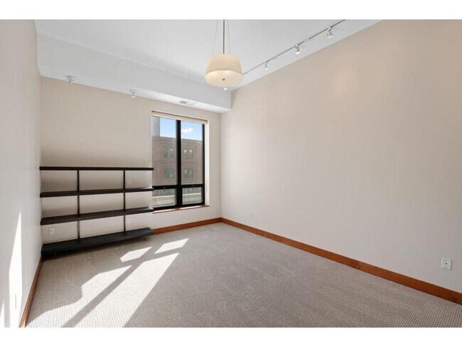 Building Photo - 100 3rd Ave S