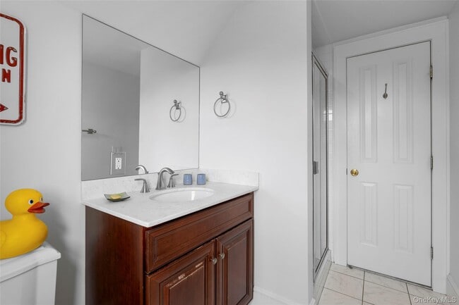 Building Photo - 46 Kane Ave