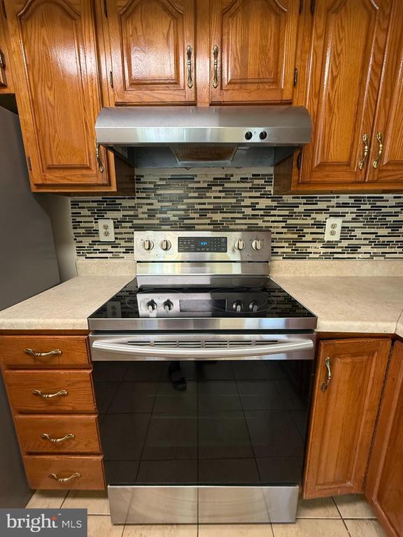 Building Photo - 6458 Autumn Glen Ct
