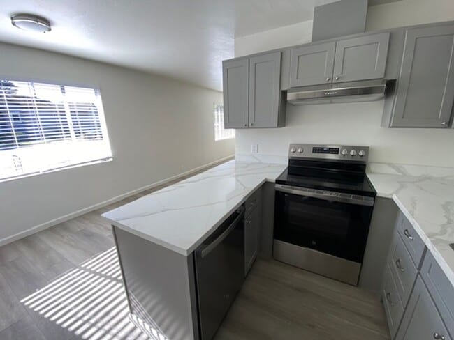 Building Photo - 284-286 Junipero