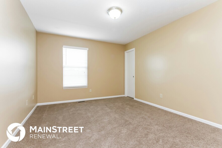 Building Photo - 11031 Fall Dr