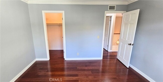 Building Photo - 1400 Post Rd