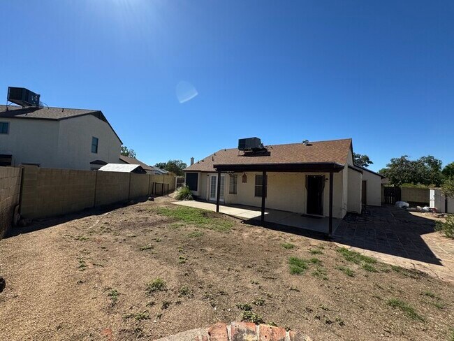 Building Photo - Glendale 3/2 With Garage
