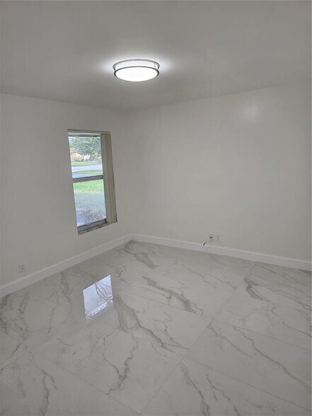 Building Photo - 3800 NW 110th Ave