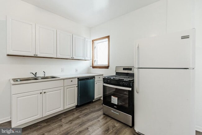 Building Photo - 724 Moyer St